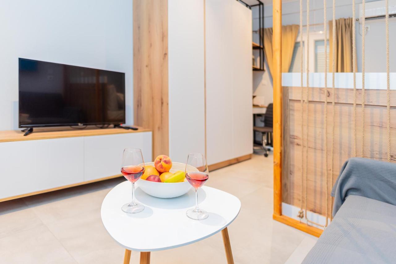 Welcome Home 365 Studio Apartment Nº1 Thessaloniki City Centre Eksteriør billede